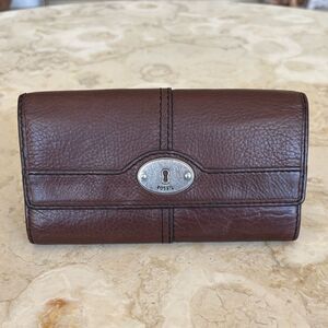Fossil Maddox Tri-Fold Leather Wallet